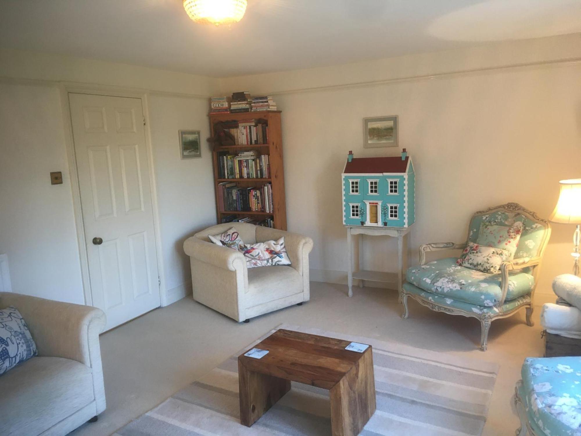 Georgian 2 Bedroom In With Free Parking - Apartment
