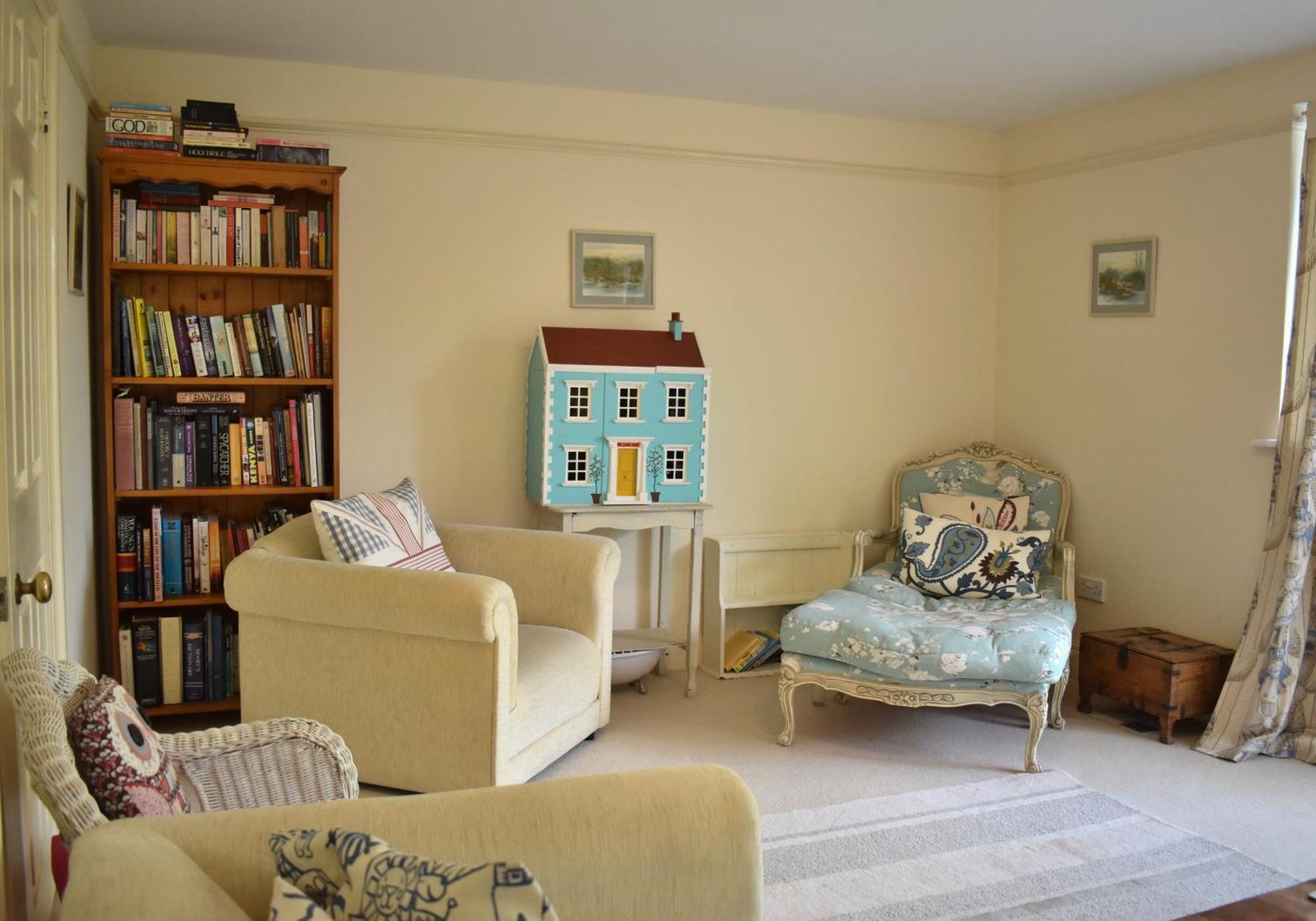 Apartment Georgian 2 Bedroom In With Free Parking - *