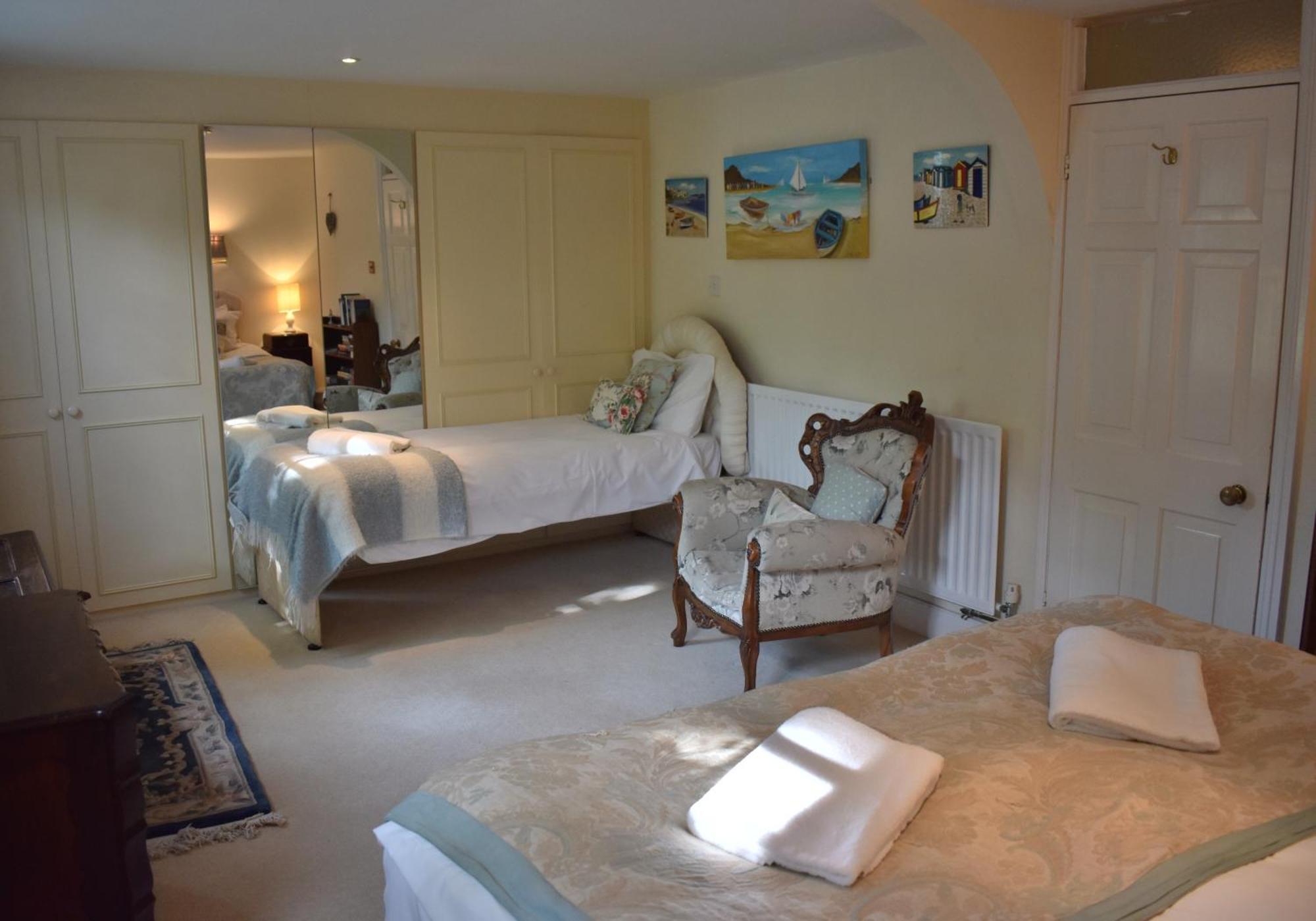 Apartment Georgian 2 Bedroom In With Free Parking - *