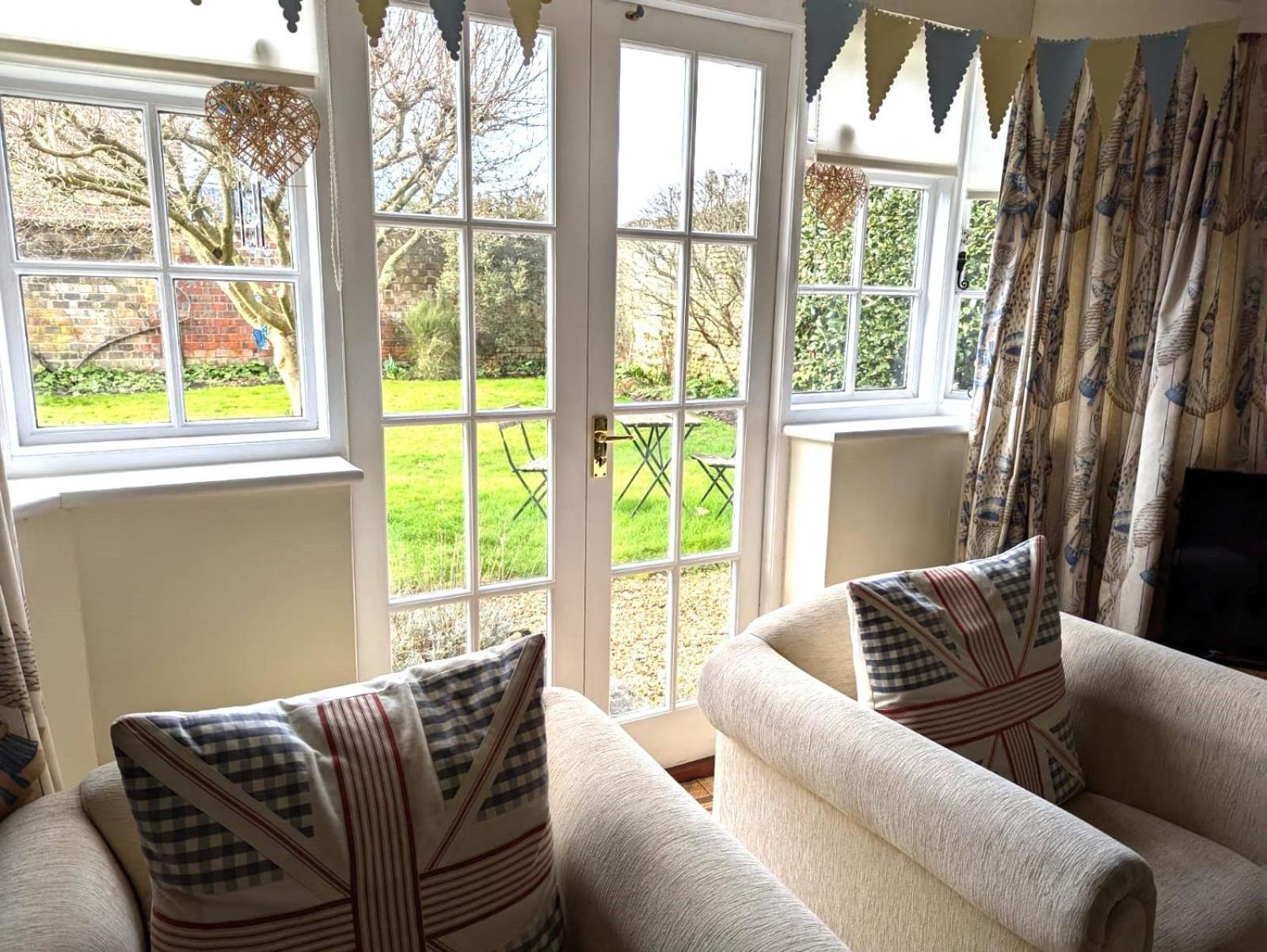 Georgian 2 Bedroom In With Free Parking - *